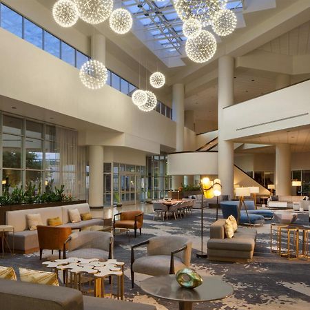 Sheraton Arlington Hotel Екстер'єр фото