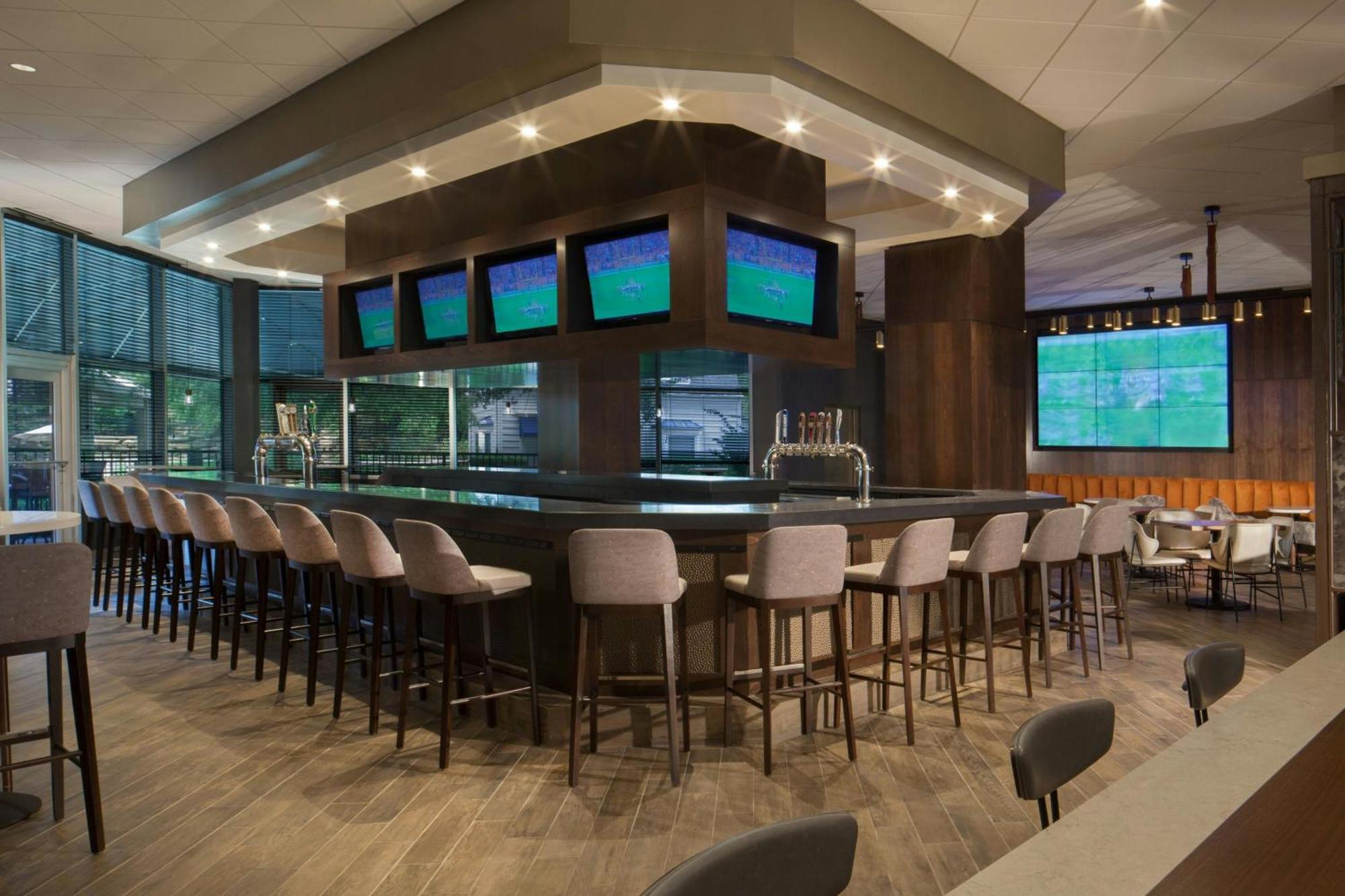 Sheraton Arlington Hotel Екстер'єр фото